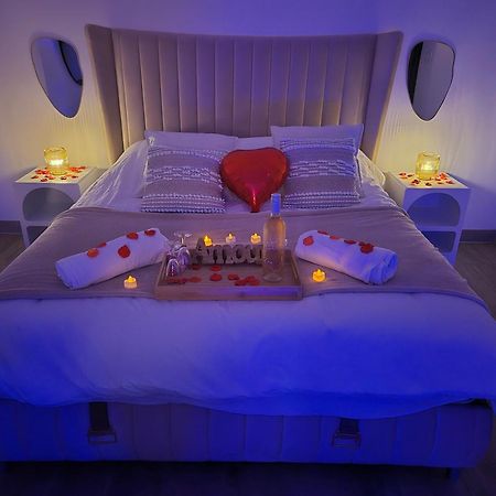 Love Room - Cocon Room - Toulon - Ольуль Экстерьер фото
