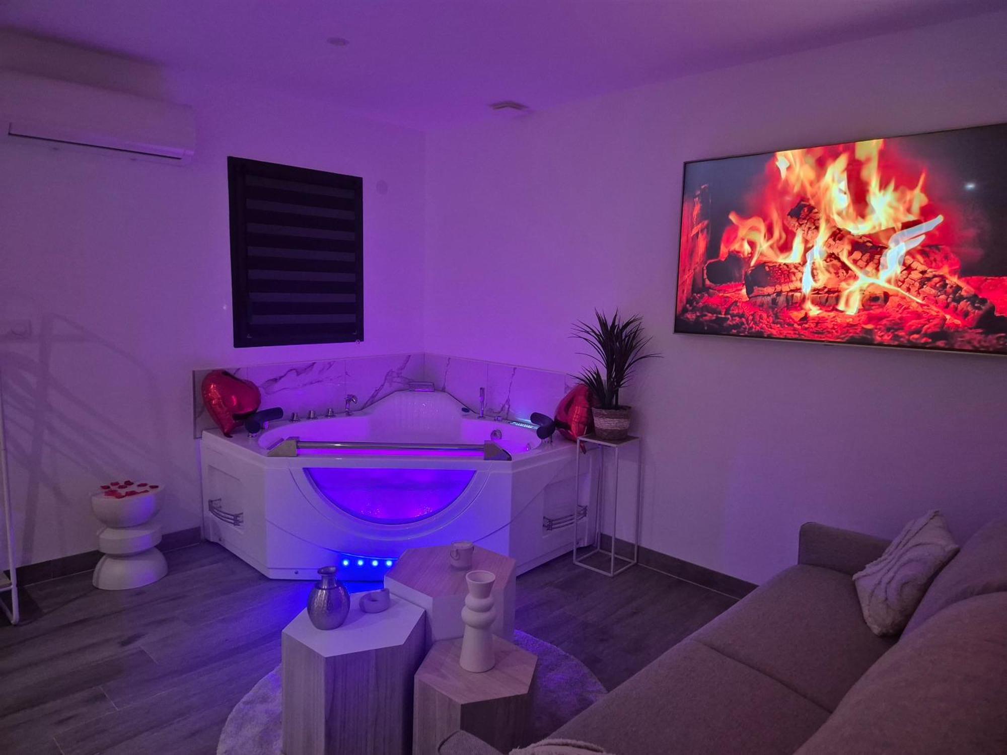 Love Room - Cocon Room - Toulon - Ольуль Экстерьер фото